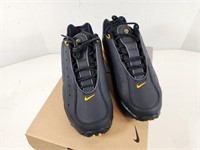 GUC Nike Hot Air Step Terra Shoes (Size: 8M /9.5W)