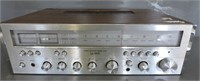 LLOYD'S H440 STEREO AM/FM RECEIVER POWERS ON