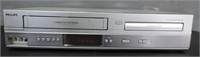 PHILIPS DVP3150V/37 VCR/DVD PLAYER POWERS ON