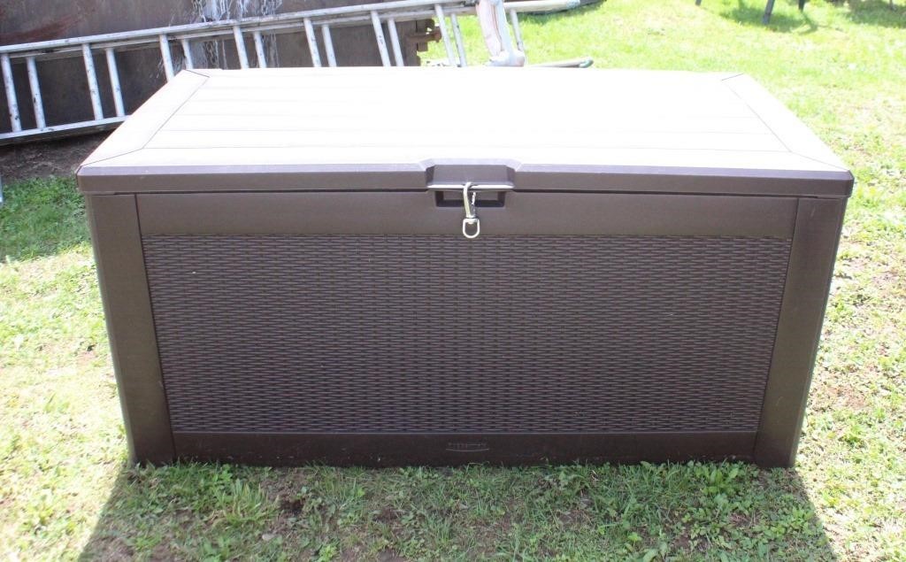 Rubbermaid deck box with lock, 55 X 28 X 27"H