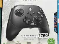 XBOX FUSION PRO 3 GAME CONTROLLER RETAIL $120
