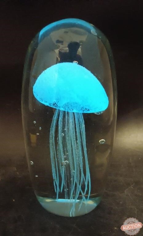 Murano Glass Glow-In-The-Dark Jellyfish Paperweigt