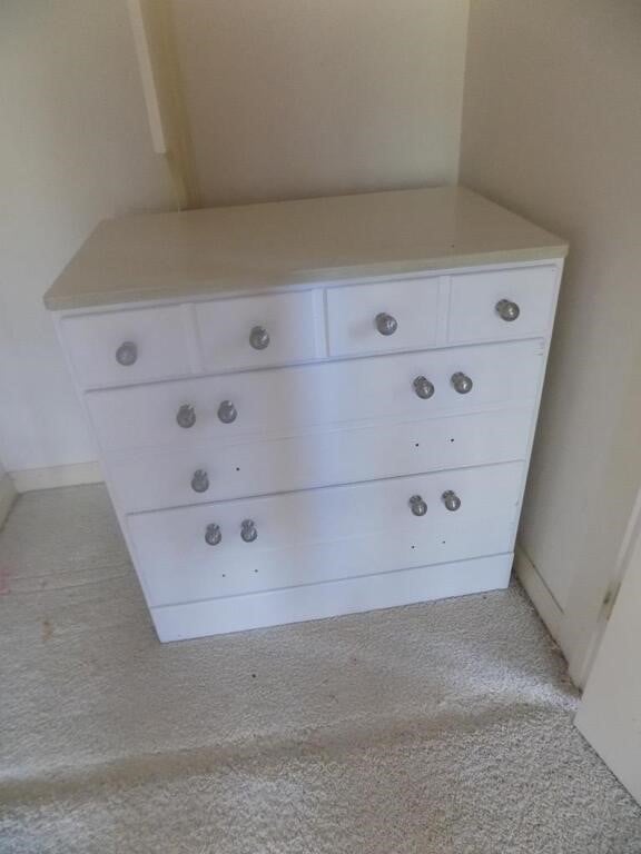 Ladies Chest of Drawers
