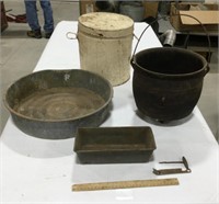 Cast iron melting pot w/ galvanized pan, loaf pan