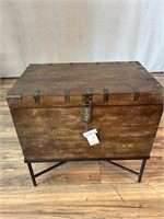 Pottery Bran Timor Accent Trunk