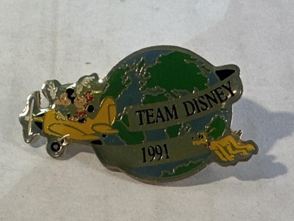 1991 team Disney pin