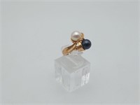 14K Yellow Gold Blk & White Pearl Ring