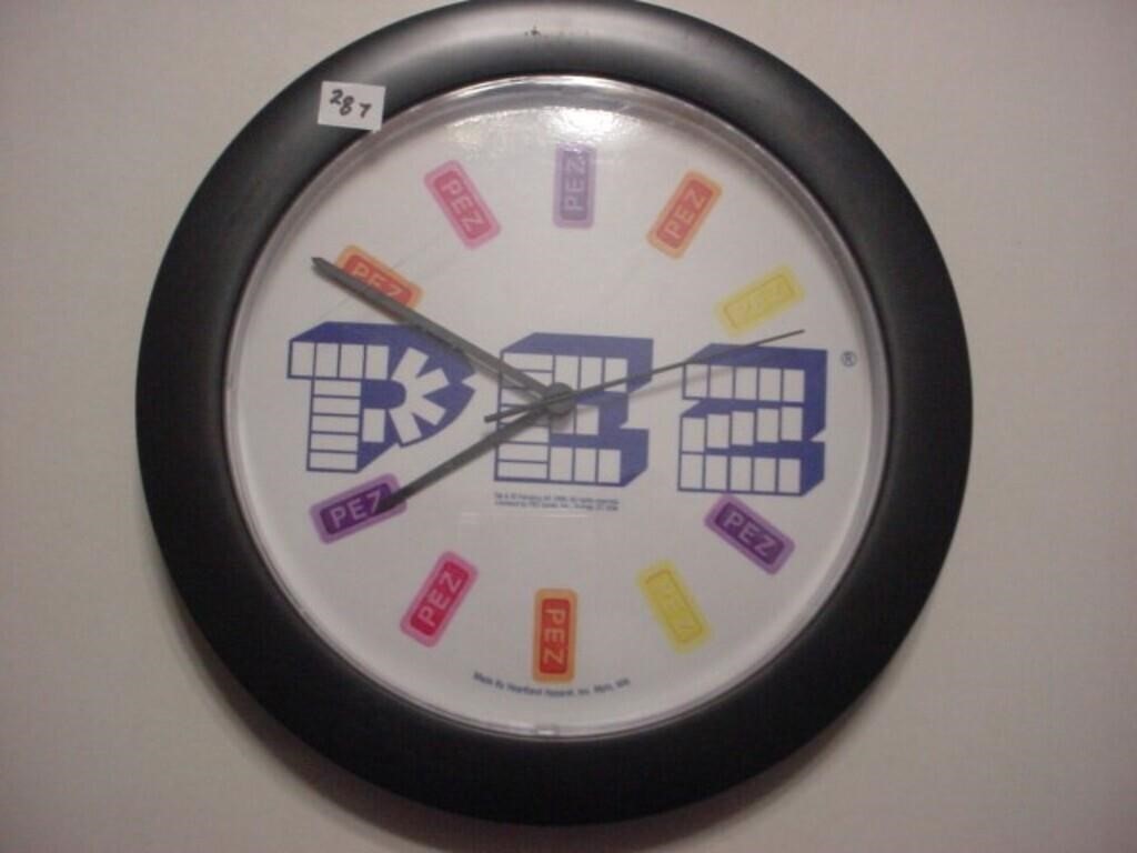 PEZ wall clock, battery operated