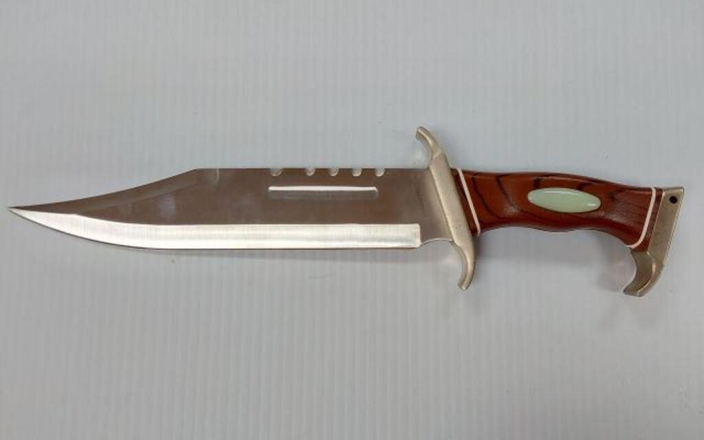 HUNTING KNIFE WITH SHEATH-
STAINLESS STEEL