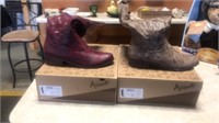 Avanti boots size 8.  NEW   2 pair