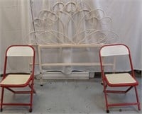 2 METAL CHILDS CHAIR AND 2 METAL HEAD BOARDS