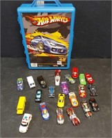 22 HOTWHEELS AND CASE