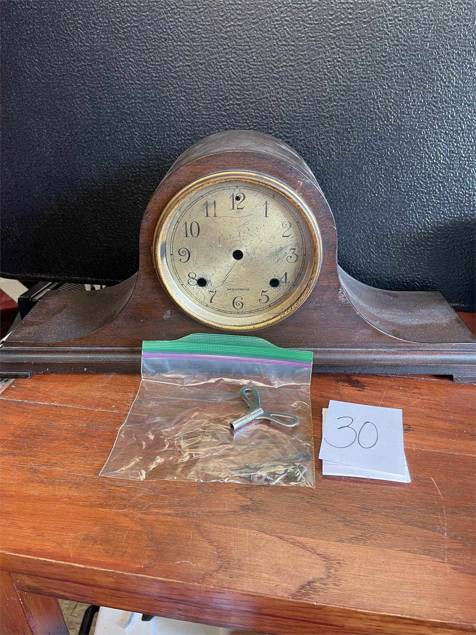VTG Herschede mantle clock