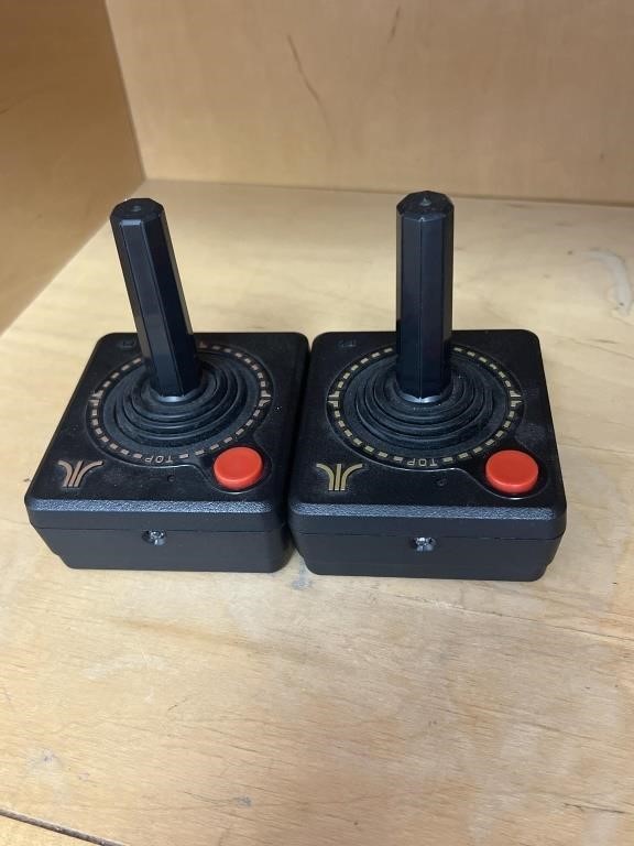 Atari Wireless Controllers Untested
