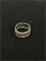 Sterling silver ring 1.9g
