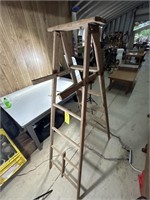 6’ wooden ladder