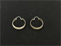 Sterling silver earrings 3.0g