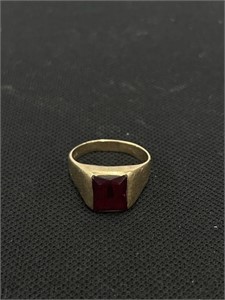 10K gold ring size 13, 8.0g
