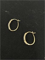 10k gold earrings 2.2g