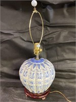 VTG Blue & White Chinoiserie Lamp