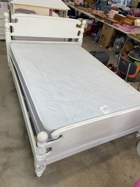 White Queen size Bed