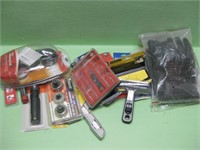 Assorted Tools & Medium Mortar Tub