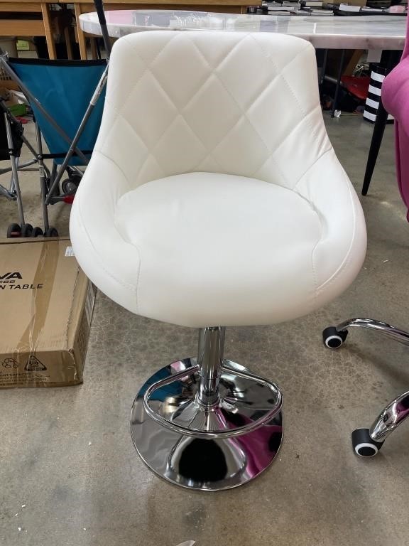 New adjustable pedestal chair white