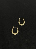 14K hoop earrings 1.2g
