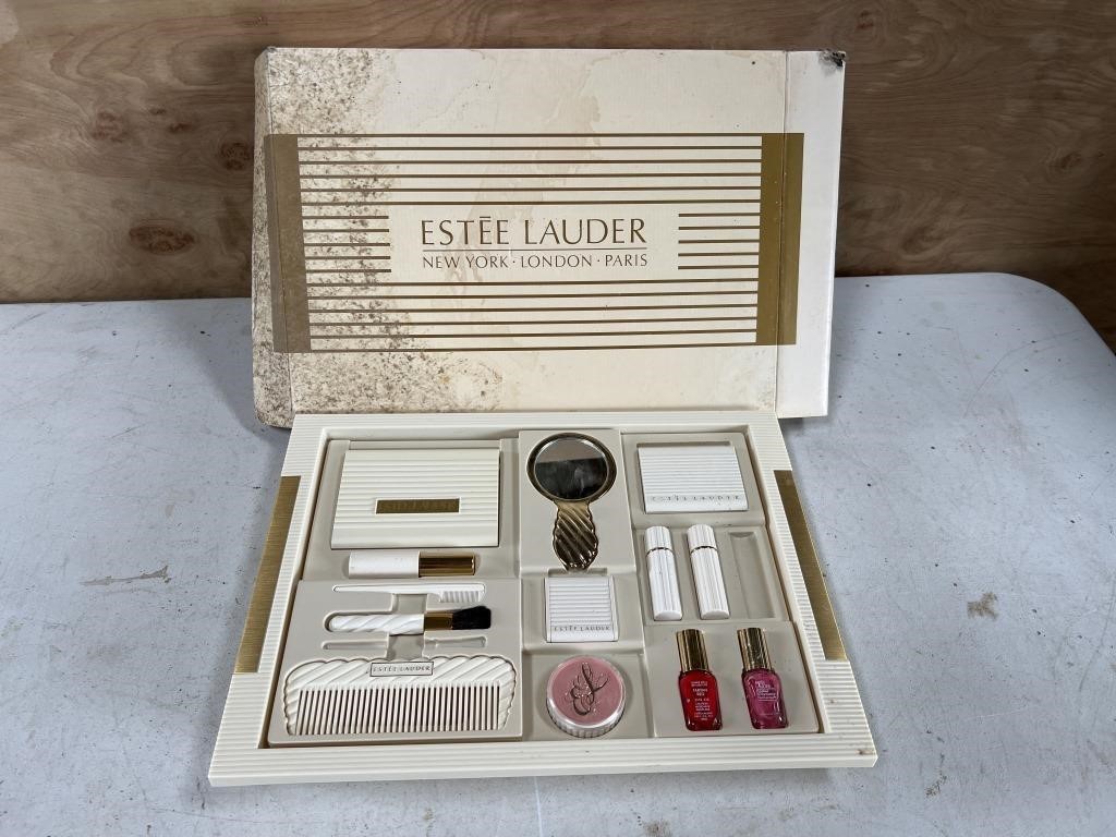 Estee Lauder makeup set