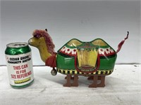 Decorative camel tin takes batteries, don't work