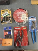 Lot of tools, Channel lock, Multitool Blades