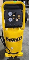 DeWalt 15-gal. Standing air compressor (NO wheels