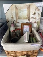 Wicker Basket Lot and canvas photo   (backhouse)
