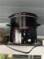 Medium size Crock Pot  (backhouse)