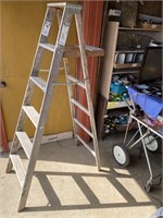 Wood Ladder, 6 Ft.