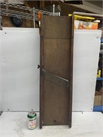 Primitive wooden slicer