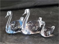 Art Glass Swan Trio