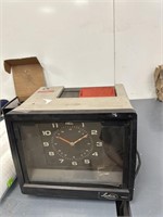 Vintage Lathem Time Clock Machine 8800

Has