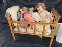 Vintage Baby Doll Crib w/Dolls