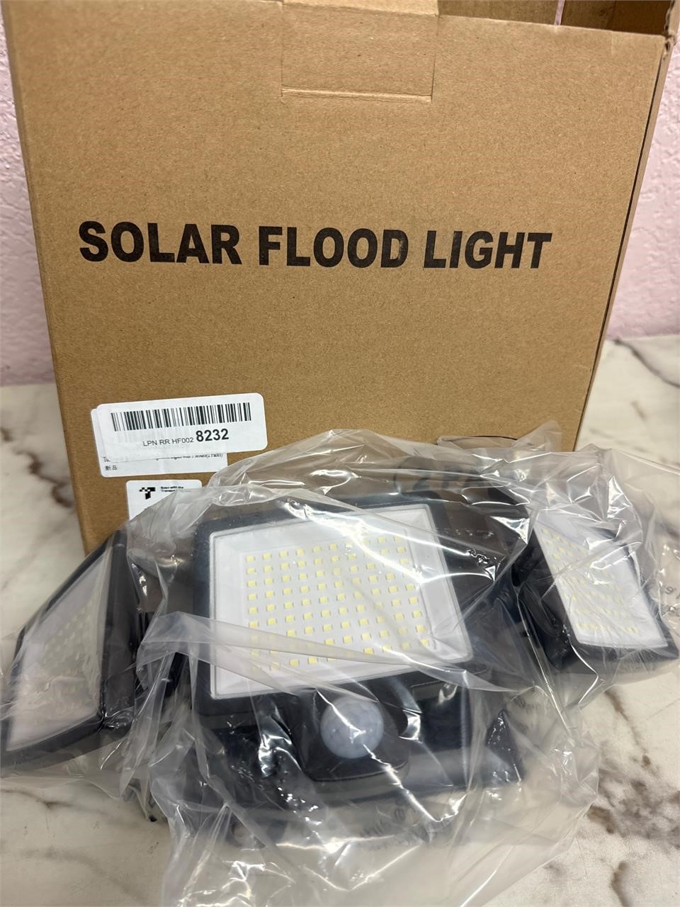 Solar floodlight