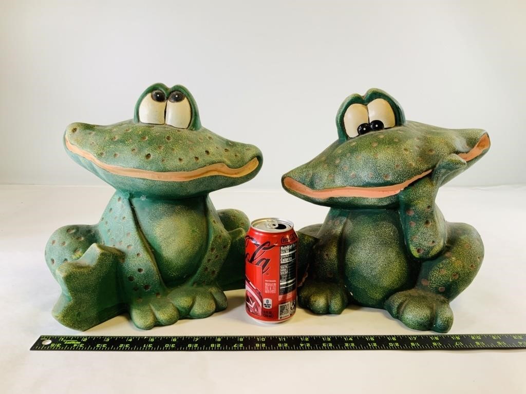 2pcs XL Ceramic frog statues
