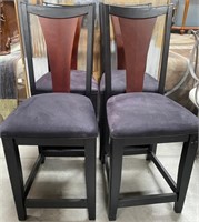11 - LOT OF 4 MATCHING CHAIRS