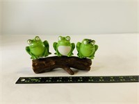 Frogs on a log planter