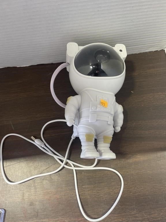 Astronaut wall/ceiling projector