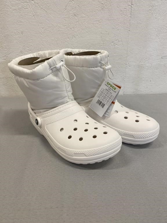 Crocs Classic Lined Neo Puff Boot Size 11