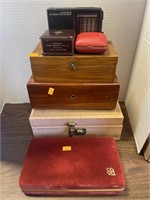 6 jewelry boxes, vintage radio