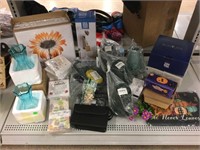 Assorted New store returns. Household and decor.
