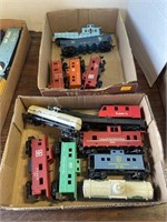 Vintage HO scale train cars