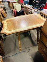 Vintage expandable table