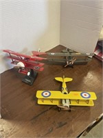 3 model airplanes